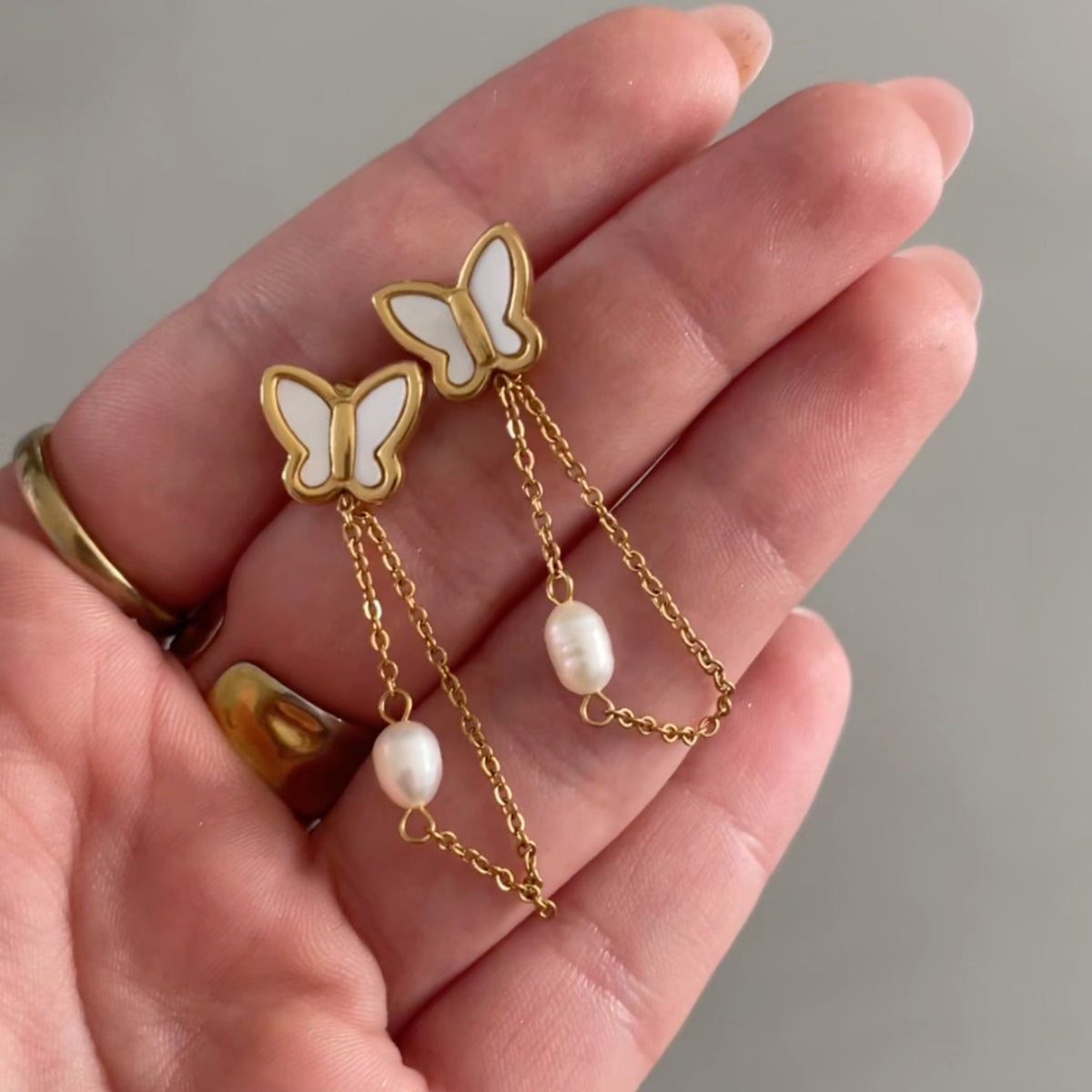 Iris Earrings - Gold